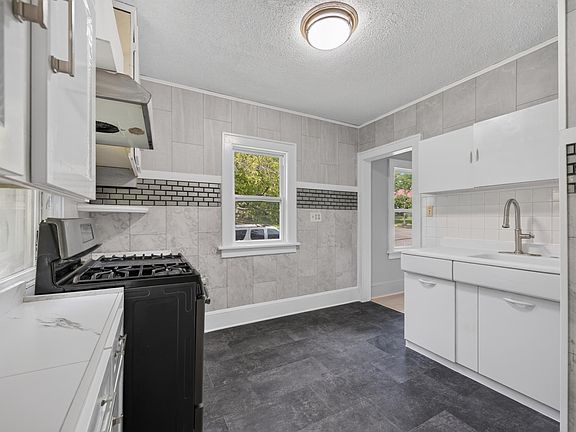 4th image of 1227 Arkwright St