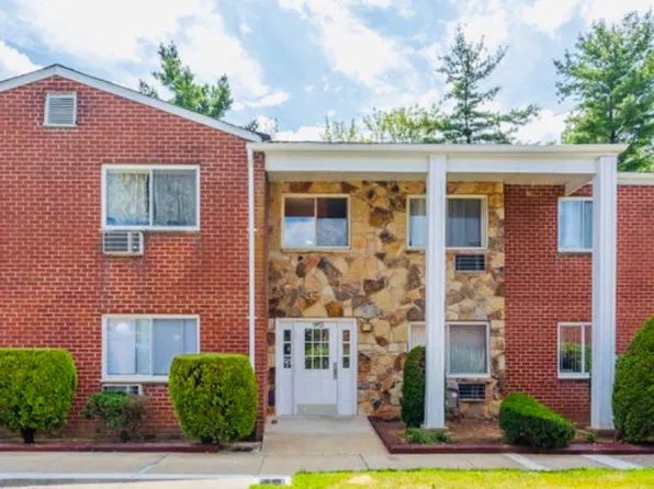 1290 Rockland Ave APT 2G, Staten Island, NY 10314