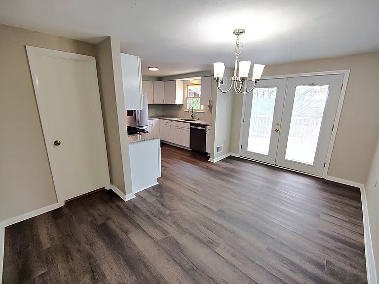 1704 Anna Ave — Photo 7