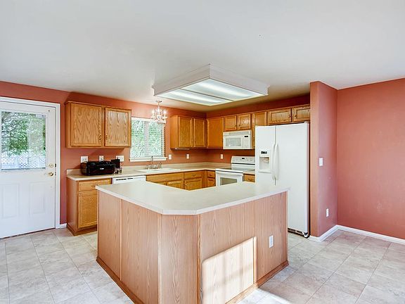 3rd image of 14541 Gaylord St