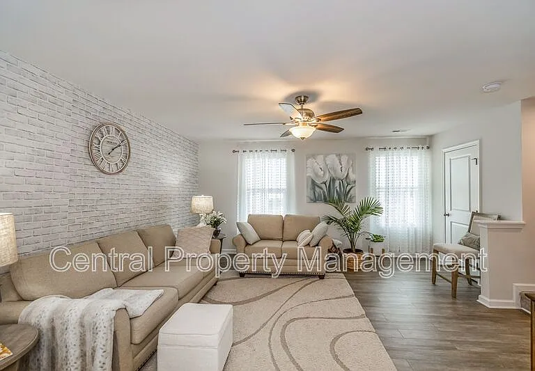 225 Coldwater Creek Ct — Photo 6