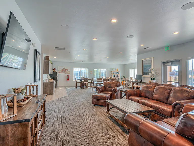 Wild Horse Mesa Apartments — Photo 10