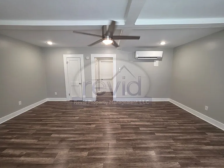 3523 Barwood Cir. — Photo 8