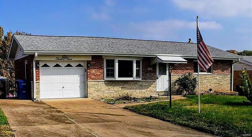 1st image of 309 Earlsfield Ln