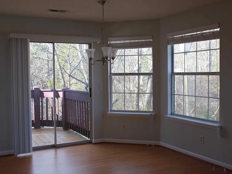 1307 Red Deer Way — Photo 3