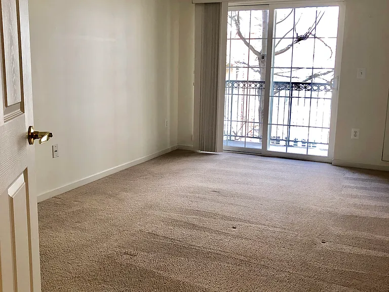 Dunn Loring Metro Apartments — Photo 36