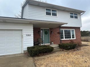 404 Parkview Dr, Columbus, WI 53925