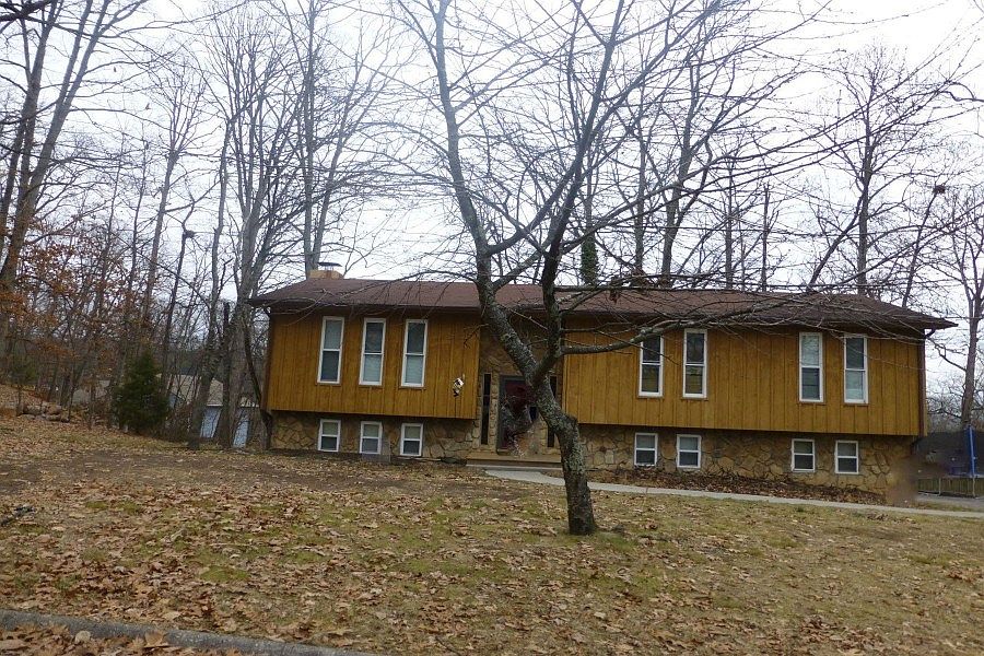 1st image of 728 White Oak Cir