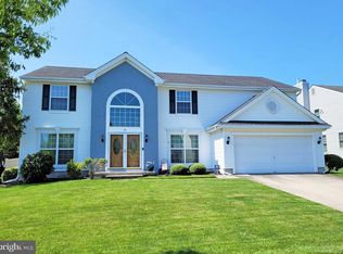 69 Lexington Cir, Marlton, NJ 08053