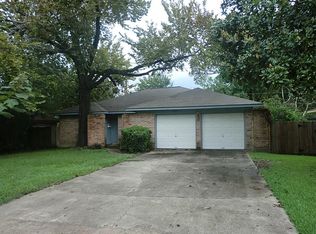 112 Birch St, Lake Jackson, TX 77566