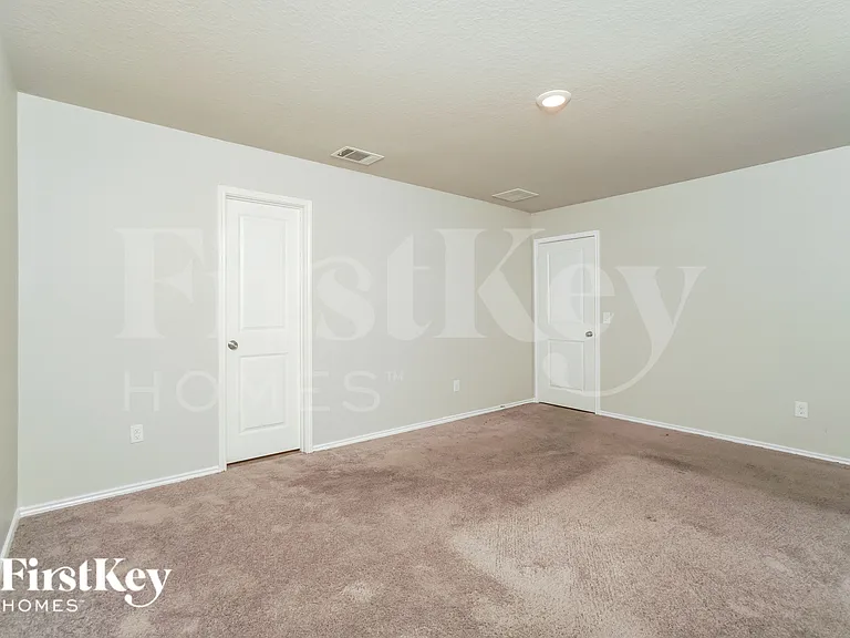 1906 Morse Way — Photo 7