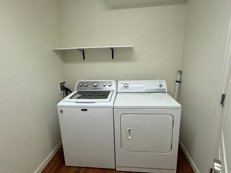 560 River View Dr #702 — Photo 13