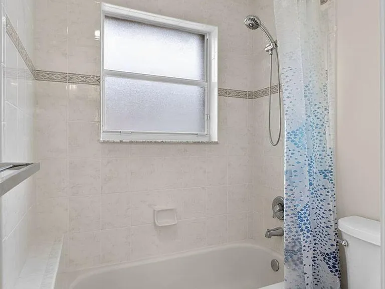 1724 Annandale Cir — Photo 59