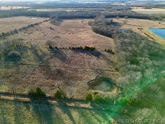 4th image of 100 S 1010th Rd