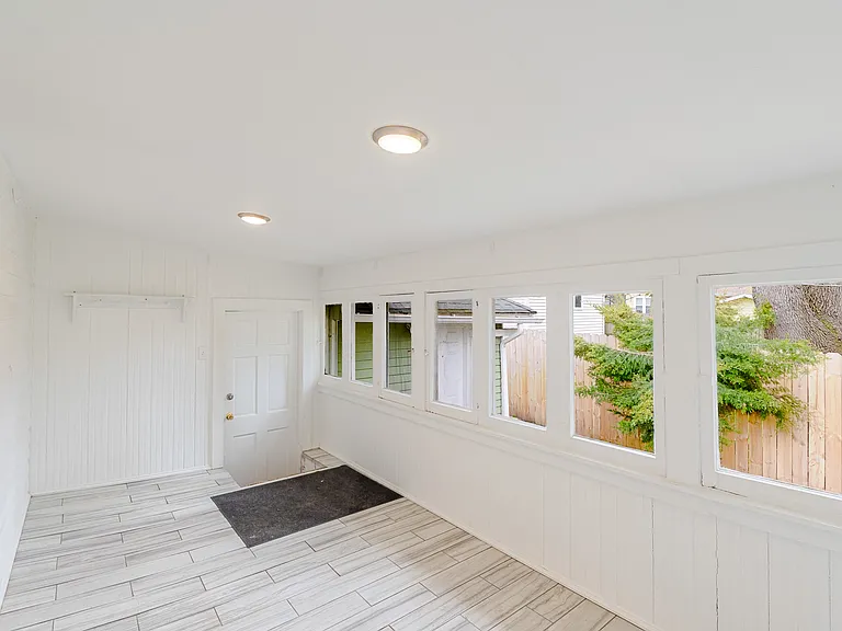 306 Brown St — Photo 15
