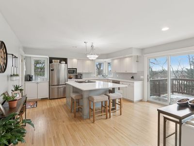 60 Imperial Dr E, West Saint Paul, MN, 55118