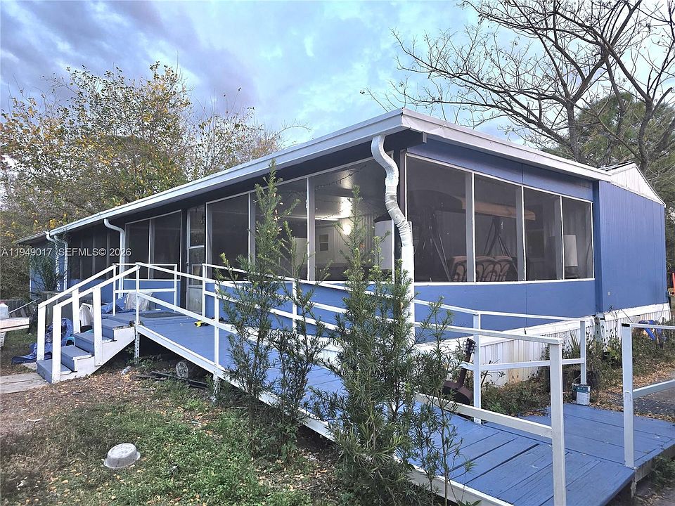 1st image of 575 Vero Ave