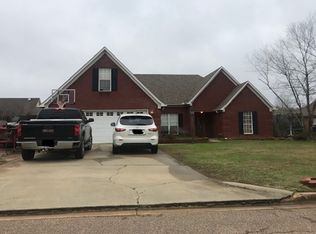 708 Savannah Dr, Oxford, MS 38655