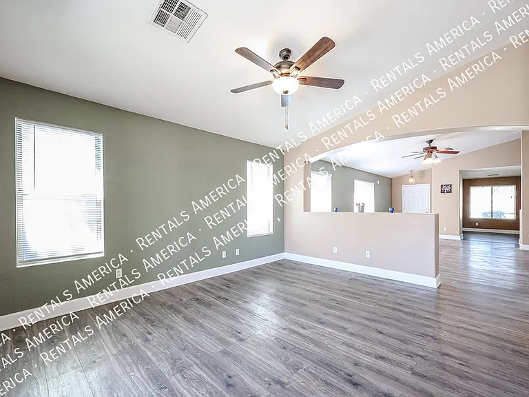 15827 W Yavapai St — Photo 11
