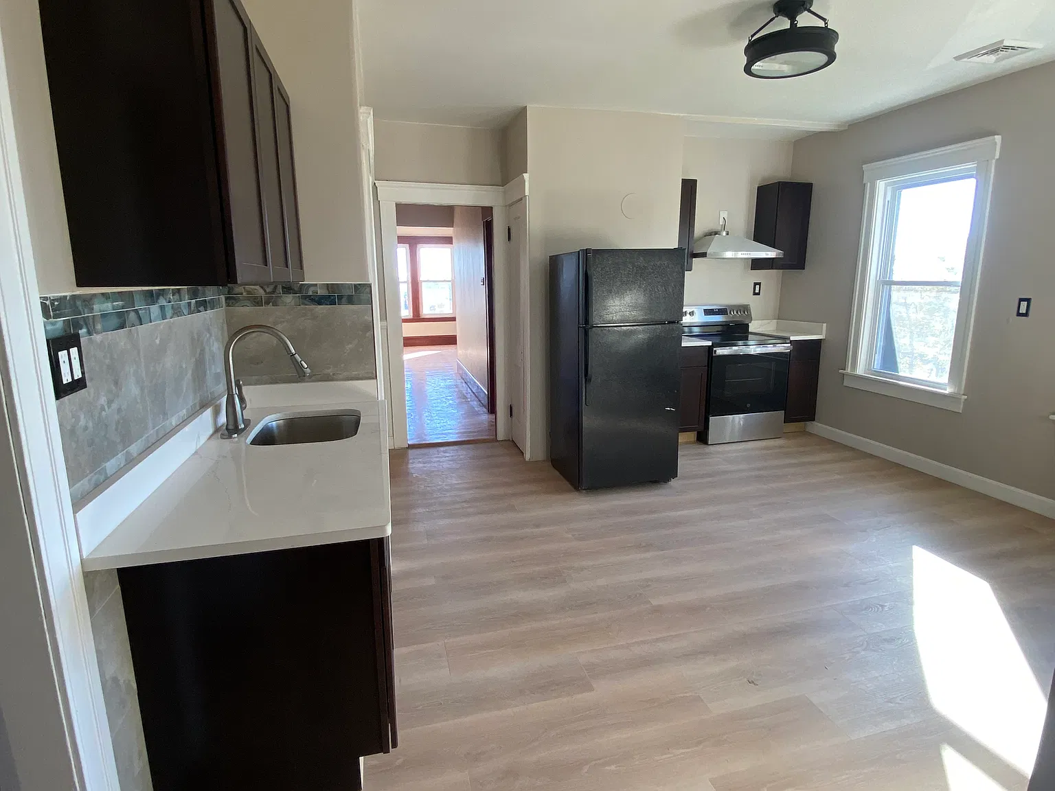 4 bed, $2,350 — Photo 3