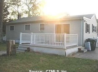 70 Fog Plain Rd, Waterford, CT 06385