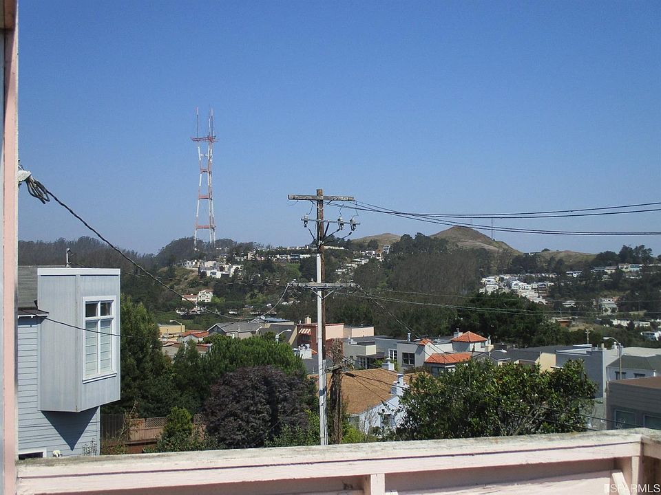 2nd image of 554 Rockdale Dr