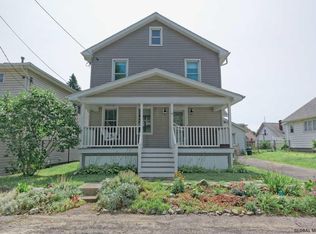 6 Dott Ave, Albany, NY 12205