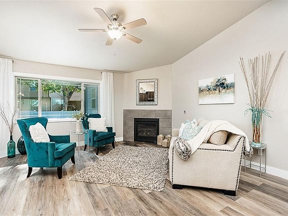 5th image of 105 Twin Pines Ln