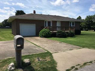 950 Evergreen St, Hollister, MO 65672