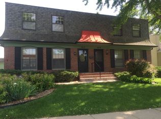 612 Keswick Dr, Iowa City, IA 52246