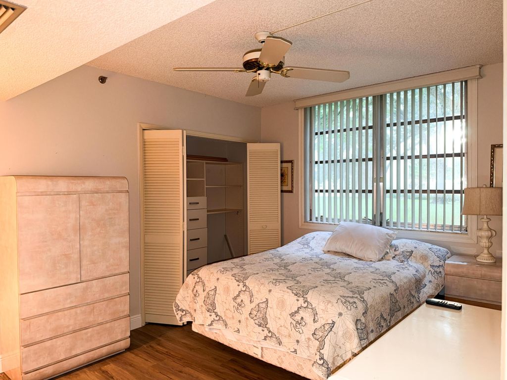 3510 OAKS Way #101, photo 9