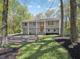 11 Knoll Dr, Denville Twp., NJ 07866