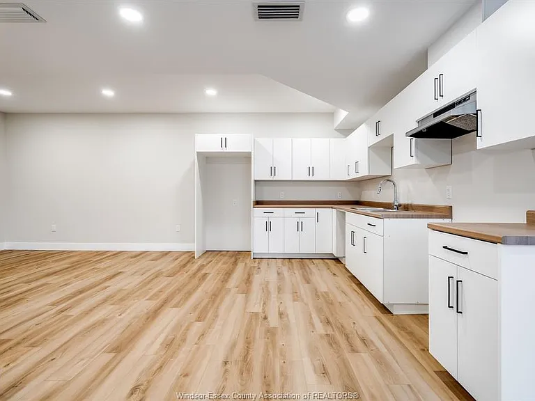 21293 Harbour Rd #2 — Photo 4