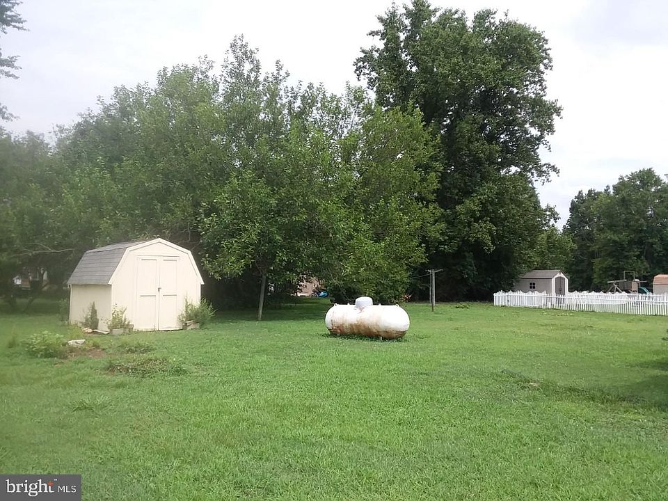 2nd image of 7460 Shortall St