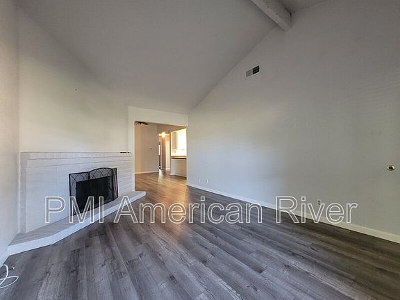 2nd image of 4926 Saddlerock Way