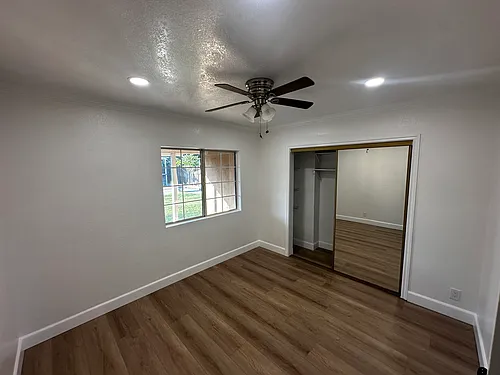2613 W Olive Ave Photo 1
