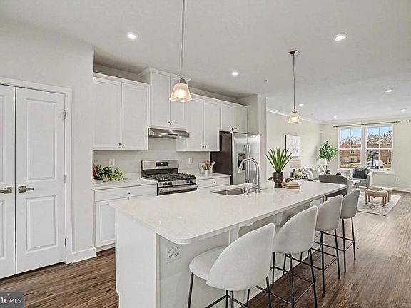 5th image of 1518 Decatur St #C