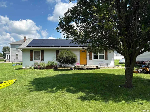 106 Garfield St, Deer Creek, IL 61733