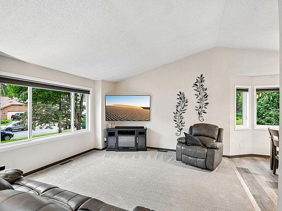 4th image of 2991 Ontario Rd