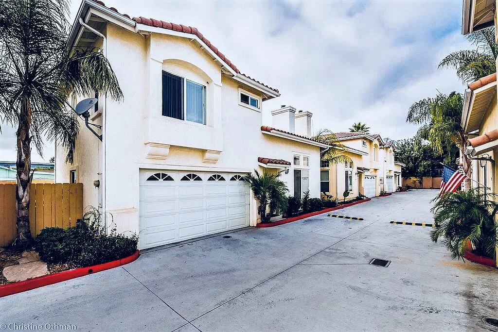 4 bed, 1801 sqft, $3,900 — Photo 1