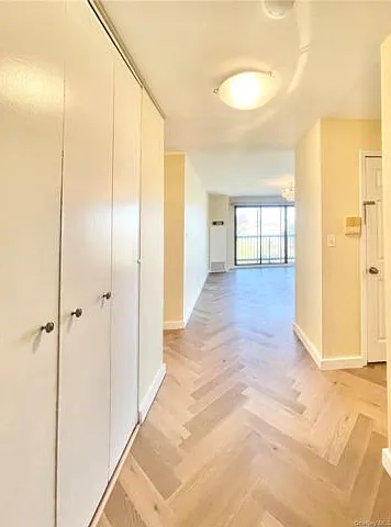 12 Bond St #5B — Photo 6