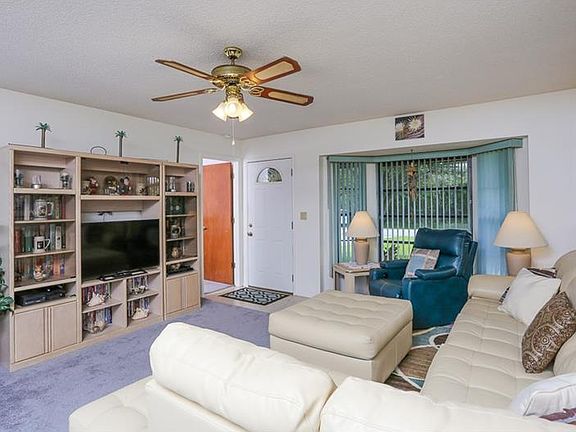 3rd image of 18210 Robinson Ave