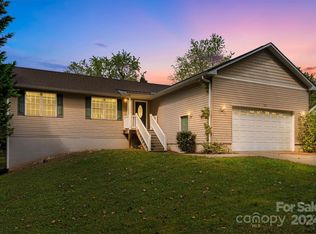 101 Birch Ln, Arden, NC 28704