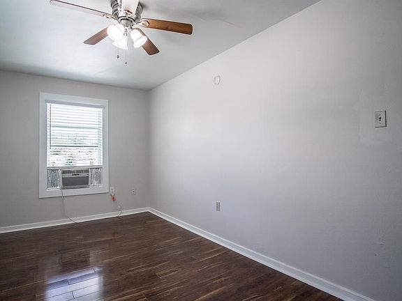 5th image of 2516 Anita St