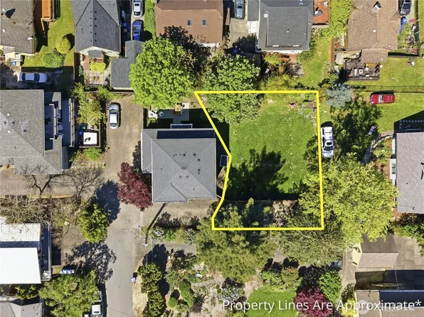 8306 54th Avenue S, Seattle, WA 98118