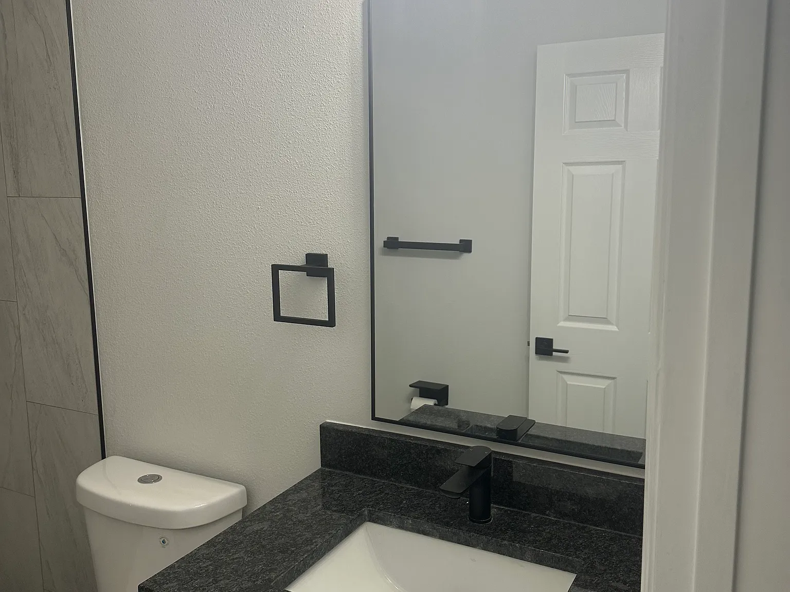 1710 W North B St — Photo 3