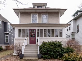 936 Wesley Ave, Oak Park, IL 60304