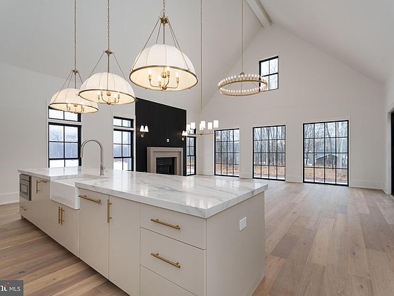 5th image of 241 Carter Rd