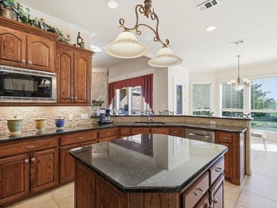 1340 Summerbrook Ln, Midlothian, TX, 76065