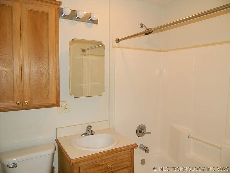 1306 W Exchange St — Photo 11